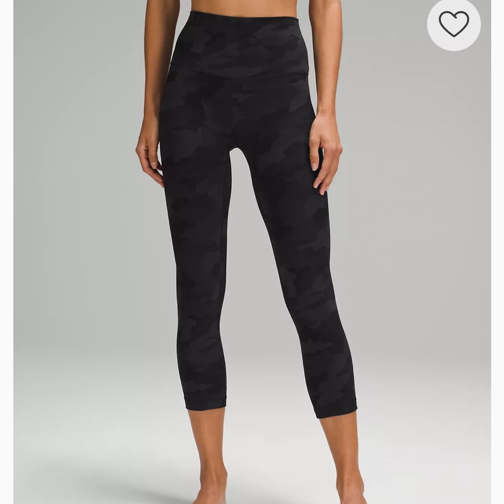 Lululemon Wunder Under Capri - Black Camo